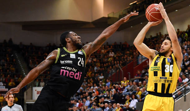 中超12连 中超12连